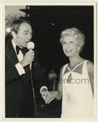 8a477 JANE POWELL/ARMY ARCHERD 8x10 still 1978 he's singing to her at the 50th Academy Awards!