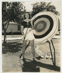 8a479 JANE WITHERS 7.75x9.25 still 1941 as a young woman with archery gear & target by Lippman!
