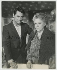 8a680 NONE BUT THE LONELY HEART 7.5x9.25 still 1944 great c/u of Cary Grant & mom Ethel Barrymore!