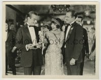 8a711 PERFECT FLAPPER 8x10 still 1924 sexy Colleen Moore laughs at her lookalike doll with two men!