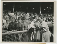 8a833 STAN MUSIAL 7x9 news photo 1962 baseball star with his family at New York's Polo Grounds!