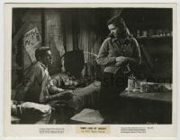 8a871 THEY LIVE BY NIGHT 8x10.25 still 1948 Nicholas Ray classic, Farley Granger, Cathy O'Donnell