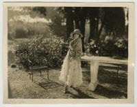 8a954 WHITE SISTER 8x10.25 still 1923 great outdoor image of Lillian Gish by James Abbe!