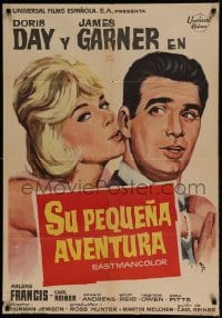 8b017 THRILL OF IT ALL Spanish 1963 wonderful artwork of Doris Day kissing James Garner!