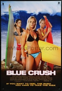 8c148 BLUE CRUSH 1sh 2002 surfers Michelle Rodriguez, Kate Bosworth & Sanoe Lake in bikinis