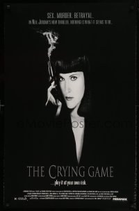 8c215 CRYING GAME 25x39 1sh 1992 Neil Jordan classic, great image of Miranda Richardson with smoking gun!