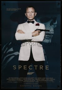 8c824 SPECTRE int'l advance DS 1sh 2015 cool image of Daniel Craig as James Bond 007 with gun!