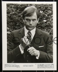 8d838 OMEN 3 - THE FINAL CONFLICT presskit w/ 10 stills 1981 creepy images of Sam Neill as Damien!