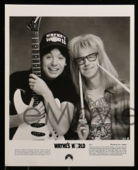 8d977 WAYNE'S WORLD presskit w/ 13 stills 1992 Mike Myers & Dana Carvey from Saturday Night Live!