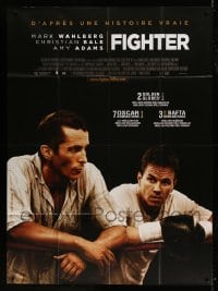 8f627 FIGHTER French 1p 2011 great c/u of boxer Mark Wahlberg wearing gloves with Christian Bale!