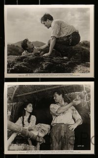 8h472 NO MAN IS AN ISLAND 8 laminated from 8x10 to 8.25x10 stills 1962 Hunter fought by himself!