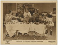 8k807 NO NOISE LC 1923 Sunshine Sammy, Farina & other Our Gang kids operate with laughing gas!