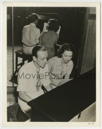 8s146 BROADWAY MELODY OF 1940 8x10.25 still 1940 Fred Astaire & Eleanor Powell at piano!