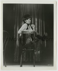 8s154 CABARET 8x10 still 1972 great close up of Liza Minnelli on chair on stage!