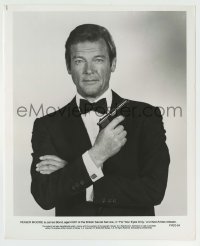 8s308 FOR YOUR EYES ONLY 8.25x10 still 1981 c/u of Roger Moore as James Bond in tuxedo with gun!