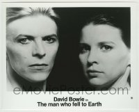 8s522 MAN WHO FELL TO EARTH 8x10.25 still 1976 c/u of David Bowie & Candy Clark, Nicolas Roeg!