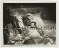 8s646 PILLOW TALK 8.25x10 still 1959 smiling Doris Day laying in bed & talking on phone!