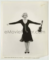8s758 SOME LIKE IT HOT 8.25x10 still 1959 full-length sexy Marilyn Monroe holding ukulele!