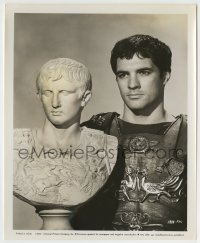 8s769 SPARTACUS candid 8.25x10 still 1960 John Gavin poses by bust of Julius Caesar, who he played!