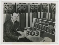 8s781 STAN MUSIAL 7x9.25 news photo 1960 $3 million computer predicts he will hit .303 in 1961!