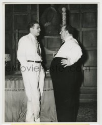 8s059 ALFRED HITCHCOCK/DAVID O. SELZNICK 8x10.25 news photo 1969 in 1940 on the set of Rebecca!