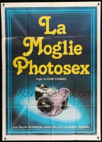 8t832 LA MOGLIE PHOTOSEX Italian 1p 1980 sexy image of camera with panties wrapped around it!