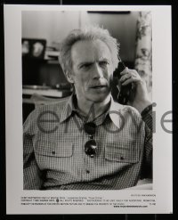 8x954 TRUE CRIME presskit w/ 13 stills 1999 Clint Eastwood, Denis Leary, James Woods