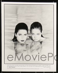 8x990 WILD THINGS presskit w/ 8 stills 1998 Neve Campbell, Denise Richards, Kevin Bacon, Dillon