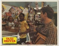 8z889 TAXI DRIVER LC #6 1976 great image of Robert De Niro with gun drawn in convenience store!