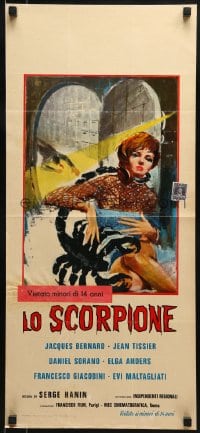 9b438 LE SCORPION Italian locandina 1964 cool art of giant black scorpion wrapped around sexy girl