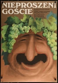 9b923 WEDDING CRASHERS Polish 23x33 1977 Gorka artwork of laughing man wearing grape hat!