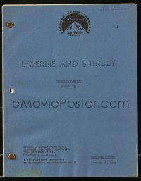 9d182 LAVERNE & SHIRLEY TV shooting script January 26, 1977, screenplay by Johnson & Cohen!
