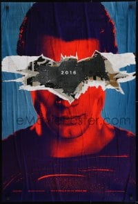 9g172 BATMAN V SUPERMAN teaser DS 1sh 2016 cool close up of Henry Cavill in title role under symbol!