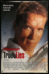 9g934 TRUE LIES style B DS 1sh 1994 James Cameron, cool close-up of Arnold Schwarzenegger!