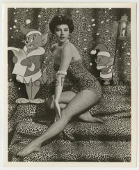 9s096 AVA GARDNER deluxe 8.25x10 still 1951 sexy in leopardskin & fishnets w/Tom & Jerry for X-mas!
