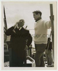 9s136 BIRDS candid 8.25x10 still 1963 bored Alfred Hitchcock standing on the set next to Rod Taylor!