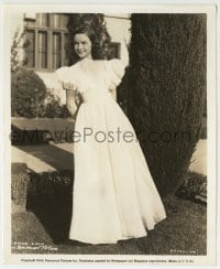 9s267 DIANA LYNN 8.25x10 still 1946 full-length wearing long gown in her yard at home!