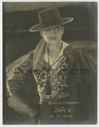 9s276 DON Q SON OF ZORRO deluxe 6.5x8.5 still 1925 best c/u of Douglas Fairbanks in gaucho suit!