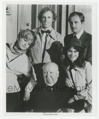 9s307 FAMILY PLOT candid 8.25x10 still 1976 director Alfred Hitchcock in portrait w/ top stars!