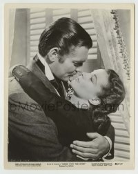 9s378 GONE WITH THE WIND 8x10.25 still R1961 best c/u of Clark Gable & Vivien Leigh embracing!