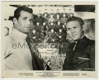 9s396 GREAT ESCAPE candid 8.25x10.25 still 1963 McQueen & Garner standing by photo of real escapees!