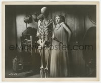 9s450 HOUSE ON HAUNTED HILL 8.25x10 still 1959 cool c/u of Carol Ohmart attacked by skeleton!