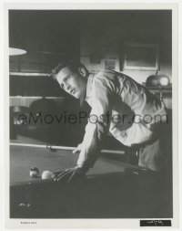 9s457 HUSTLER 8x10.25 still 1961 great c/u of Paul Newman as Fast Eddie shooting pool!
