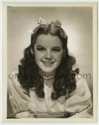 9s512 JUDY GARLAND 8x10.25 still 1939 best portrait as Dorothy in her Wizard of Oz costume!
