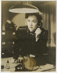 9s574 MAGIC TOWN 7.5x9.5 still 1947 Jane Wyman overhears a phone coversation about poll results!