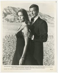 9s858 SPY WHO LOVED ME 8x10.25 still 1977 c/u of Roger Moore as James Bond & sexy Barbara Bach!