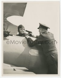 9s943 TWILIGHT ZONE TV 7x9 still 1960 pilot Kenneth Haigh held at gunpoint in The Last Flight!