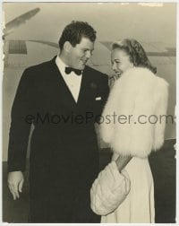 9x084 HAL ROACH JR/DOLLY HUNT deluxe 10.75x13.75 still 1940s married couple by airplane by Stax!