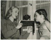 9x198 VIRGINIA BRUCE deluxe 10.75x13.5 still 1930s showing doll furniture to daughter by Tom Evans!