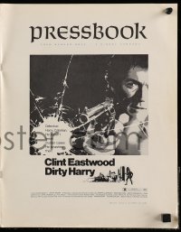 9x630 DIRTY HARRY pressbook 1971 great c/u of Clint Eastwood pointing gun, Don Siegel crime classic